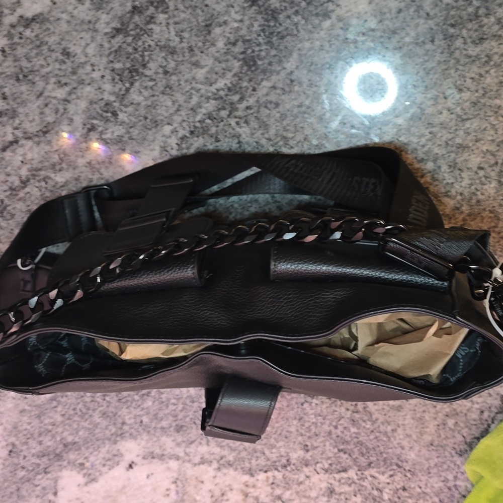 Steve Madden Black Pebbled Leather Crossbody Bag with Strap Pouch - Picture 7 of 10